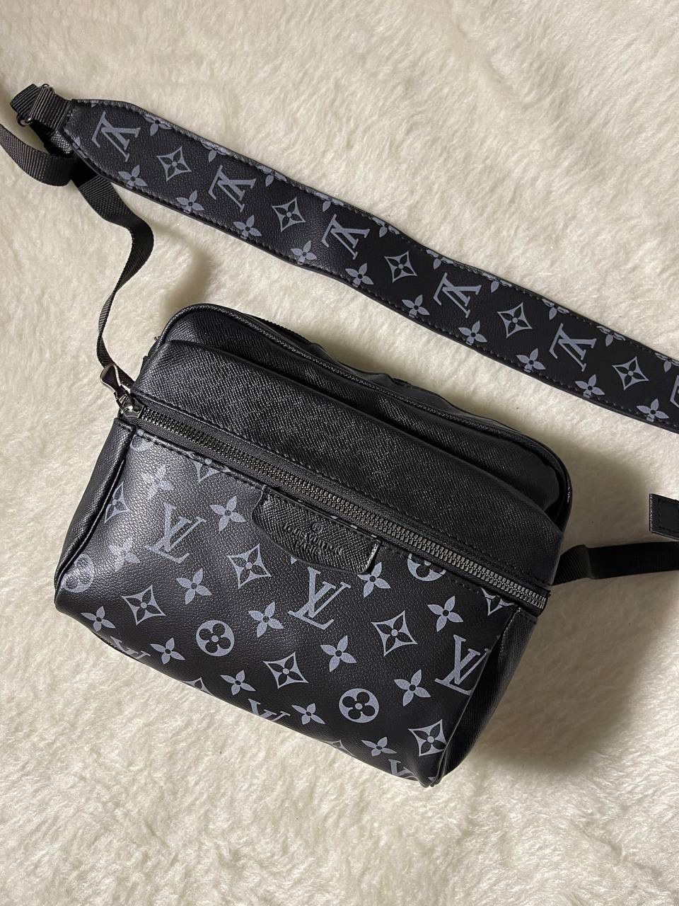 Bandolera Louis Vuitton Negra